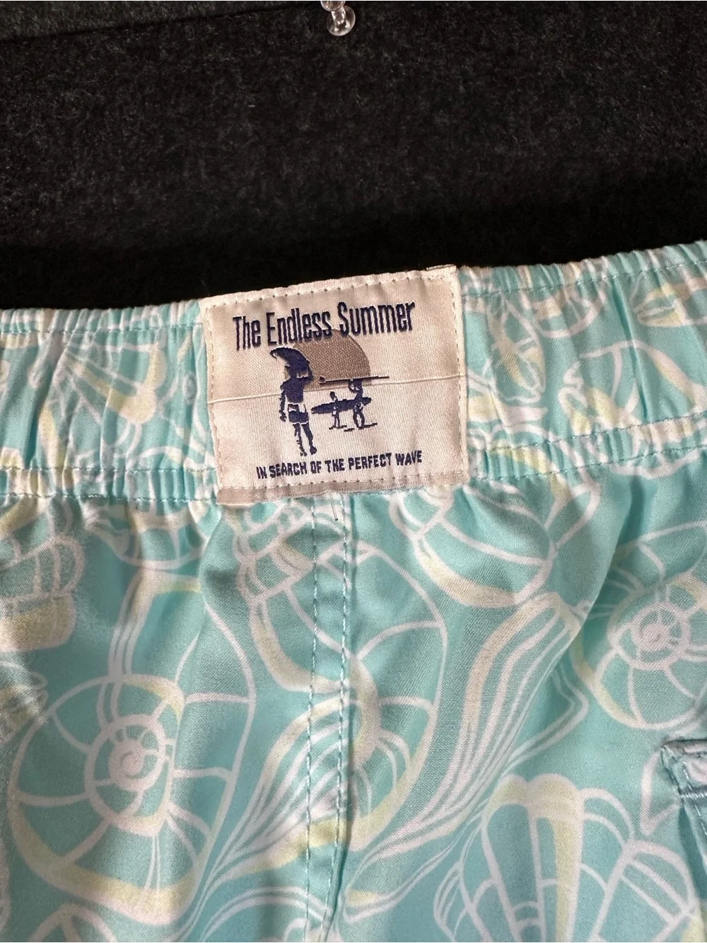 The Endless Summer Men's Large Aqua Volley Swim Shorts Seashell Print 17